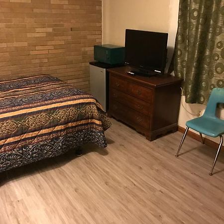 Lakeview Motel Two Rivers Εξωτερικό φωτογραφία