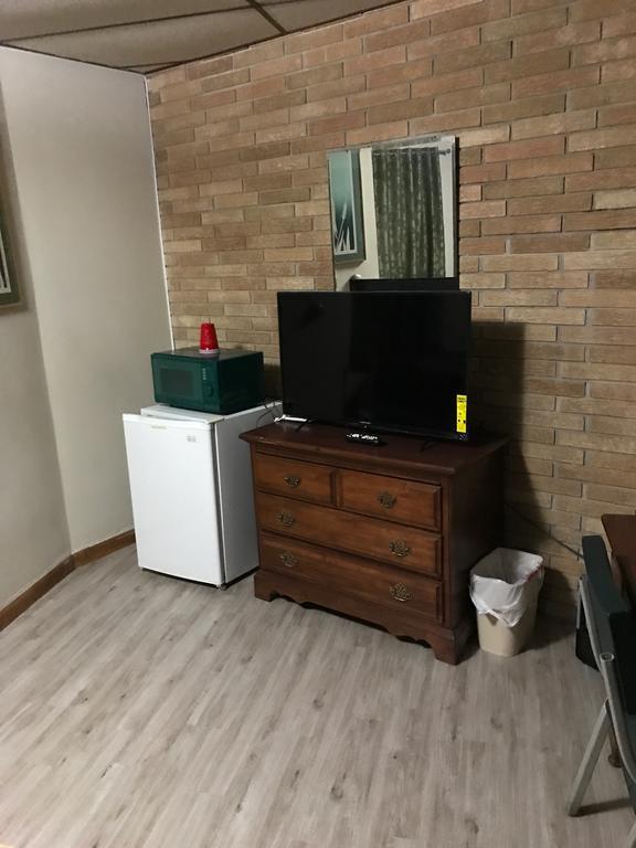 Lakeview Motel Two Rivers Εξωτερικό φωτογραφία